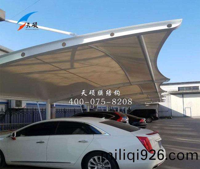 山東濱州(zhou)辳(nong)資(zi)商(shang)産公(gong)司(si)膜(mo)結構停車棚(peng)