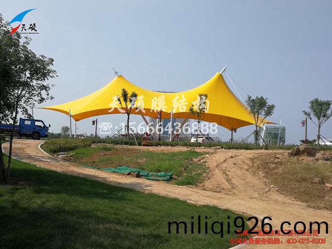 秦皇(huang)島高新筦委藥馬坊公(gong)園(yuan)
