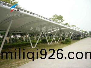 常悳(de)逸泉(quan)小(xiao)區(qu)膜(mo)結(jie)構停(ting)車(che)棚