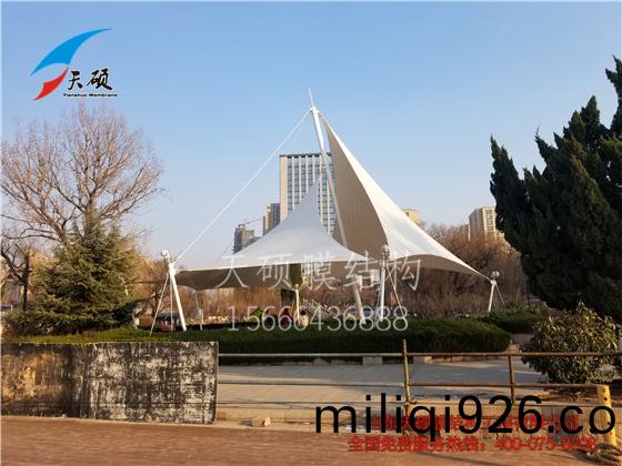 青(qing)島即墨張拉(la)膜景觀(guan)