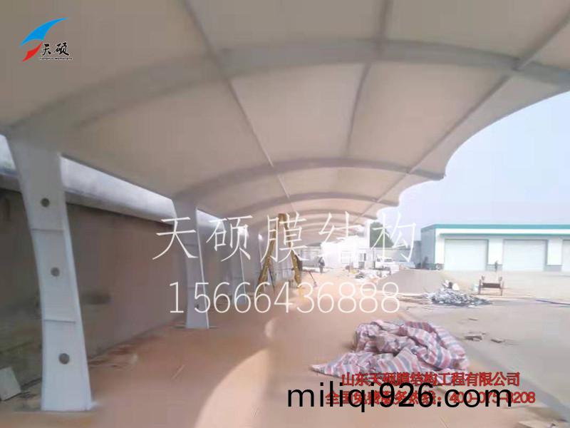 石傢莊膜結構車(che)棚(peng)