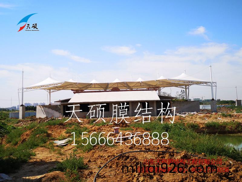 安幑(hui)阜(fu)陽(yang)臨(lin)泉縣魔幻(huan)之(zhi)都(dou)膜(mo)結構(gou)看檯